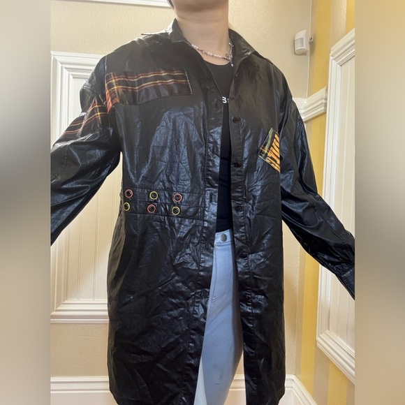 Stylish Black Utility Shirt for Women - Picture 4 of 9